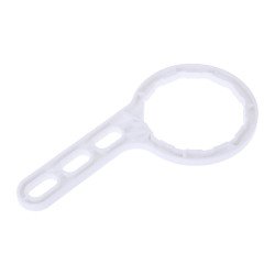 Clé pour port de membrane d'osmoseur, outil pratique pour le remplacement des membranes dans les systèmes de filtration d'eau.