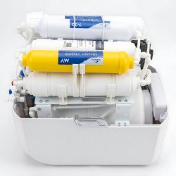 Osmoseur compact - Design élégant avec réservoir interne pour optimiser l'espace sous l'évier au Maroc.