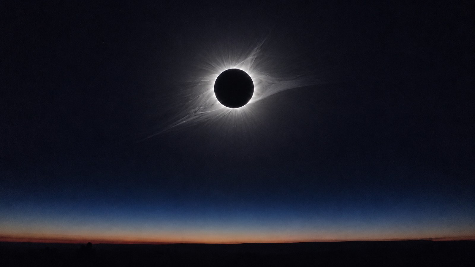 Éclipse solaire du 12 août 2026 : où l’observer, horaires et conseils de sécurité